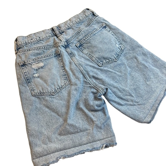 GAP High Rise Loose Bermuda Short Distressed Size 2 - Picture 4 of 6